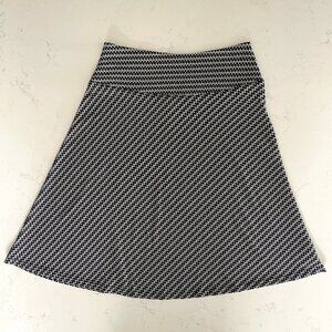 Gilmour Casual Pull On Fit & Flare Poly Blend Zig Zag Print Skirt Navy Tan Sz S